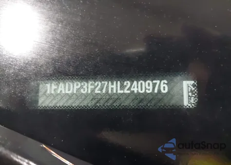 2017 Ford Focus Se z USA, uszkodzony, nr VIN 1FADP3F27HL240976